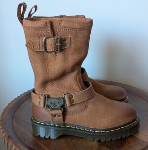 NEW Dr. Martens Anistone brown leather biker boots Size US 5M / 6L